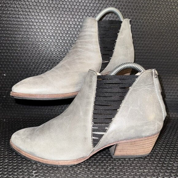 Aquatalia Shoes - Aquatalia Farrah Gray Leather Side Stretch Zip Ankle Booties Women’s Size 6.5